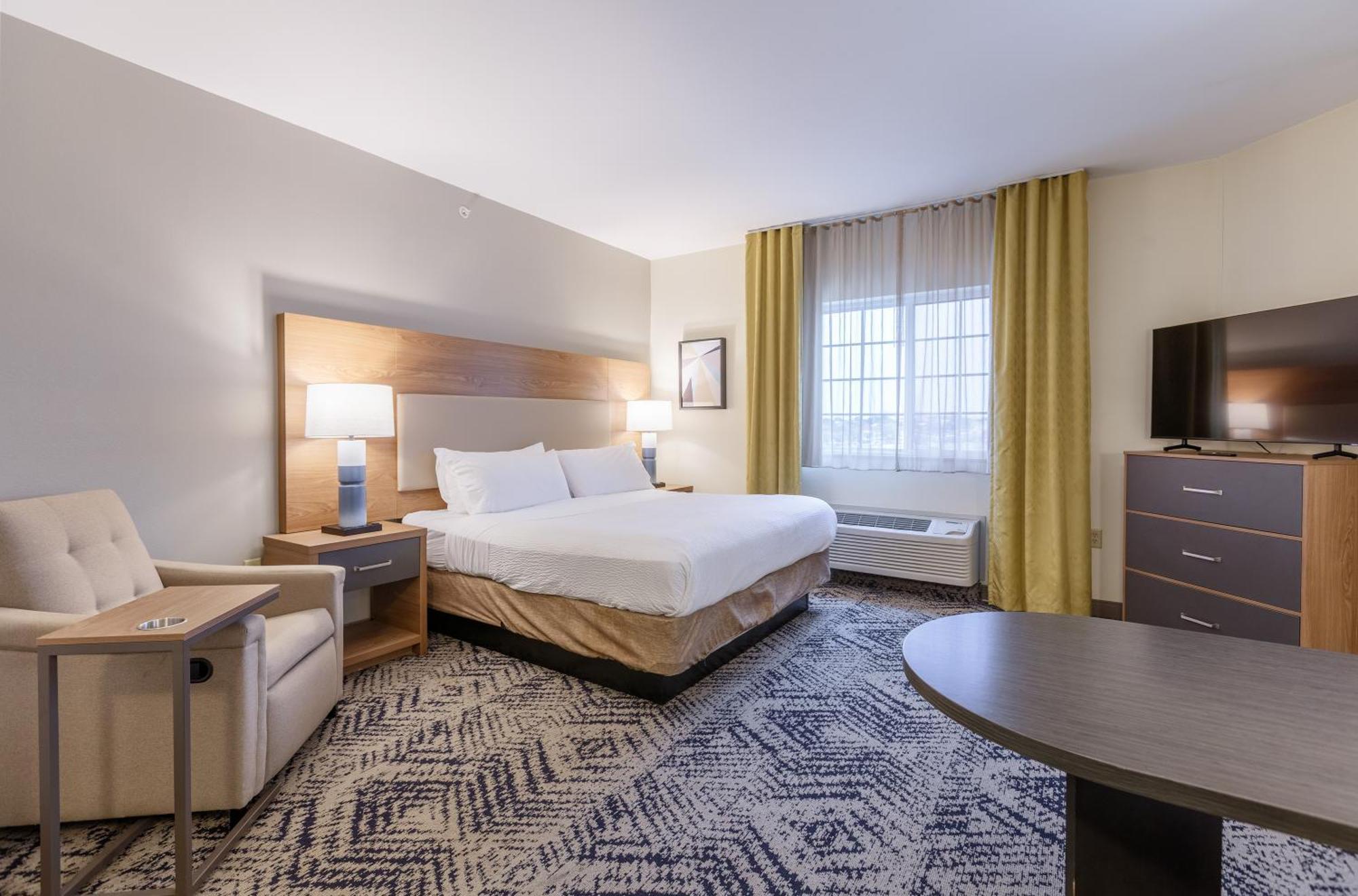 Candlewood Suites San Marcos By Ihg Exterior photo