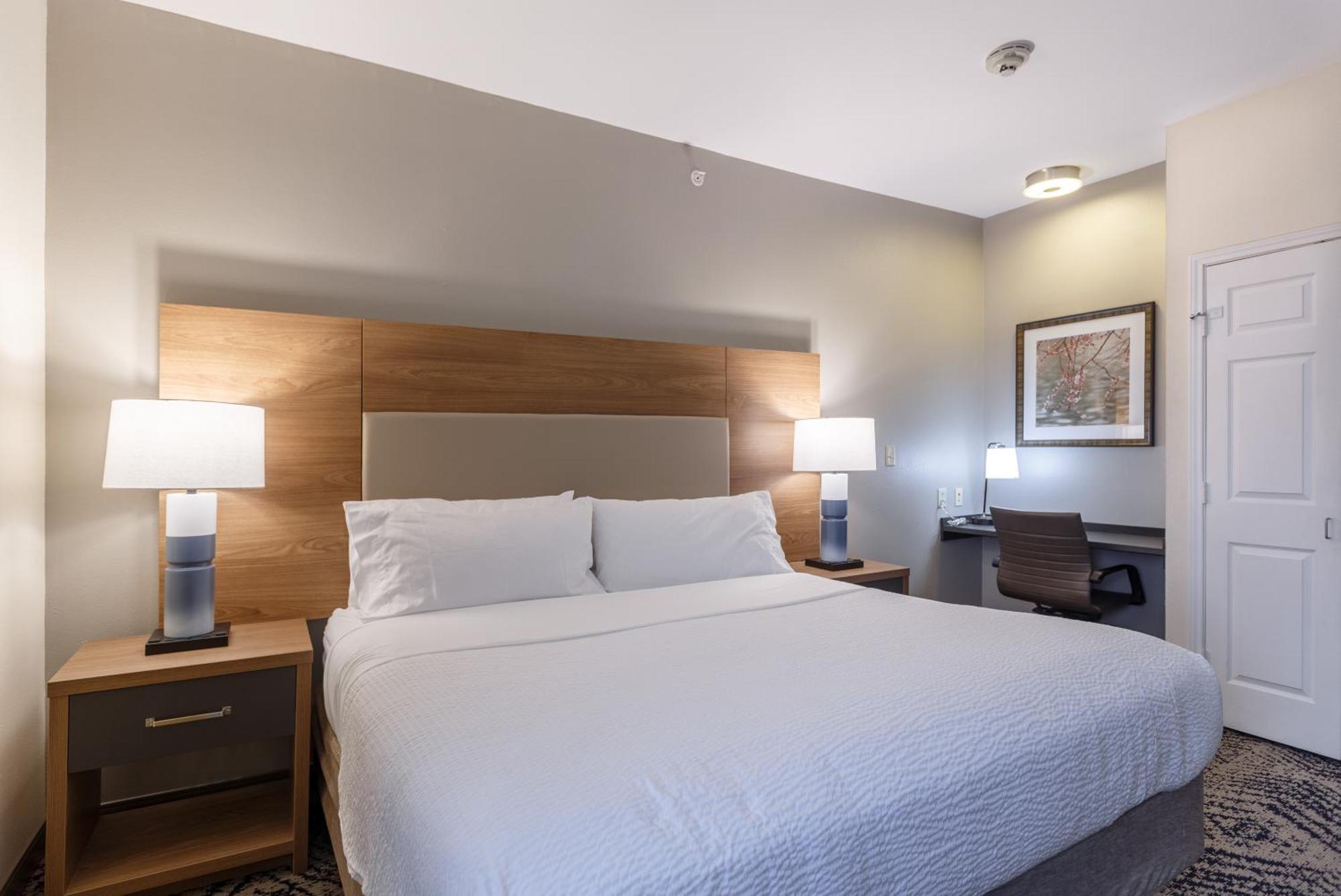 Candlewood Suites San Marcos By Ihg Exterior photo