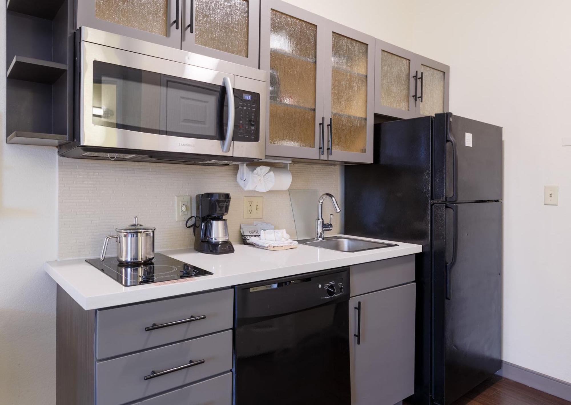 Candlewood Suites San Marcos By Ihg Exterior photo